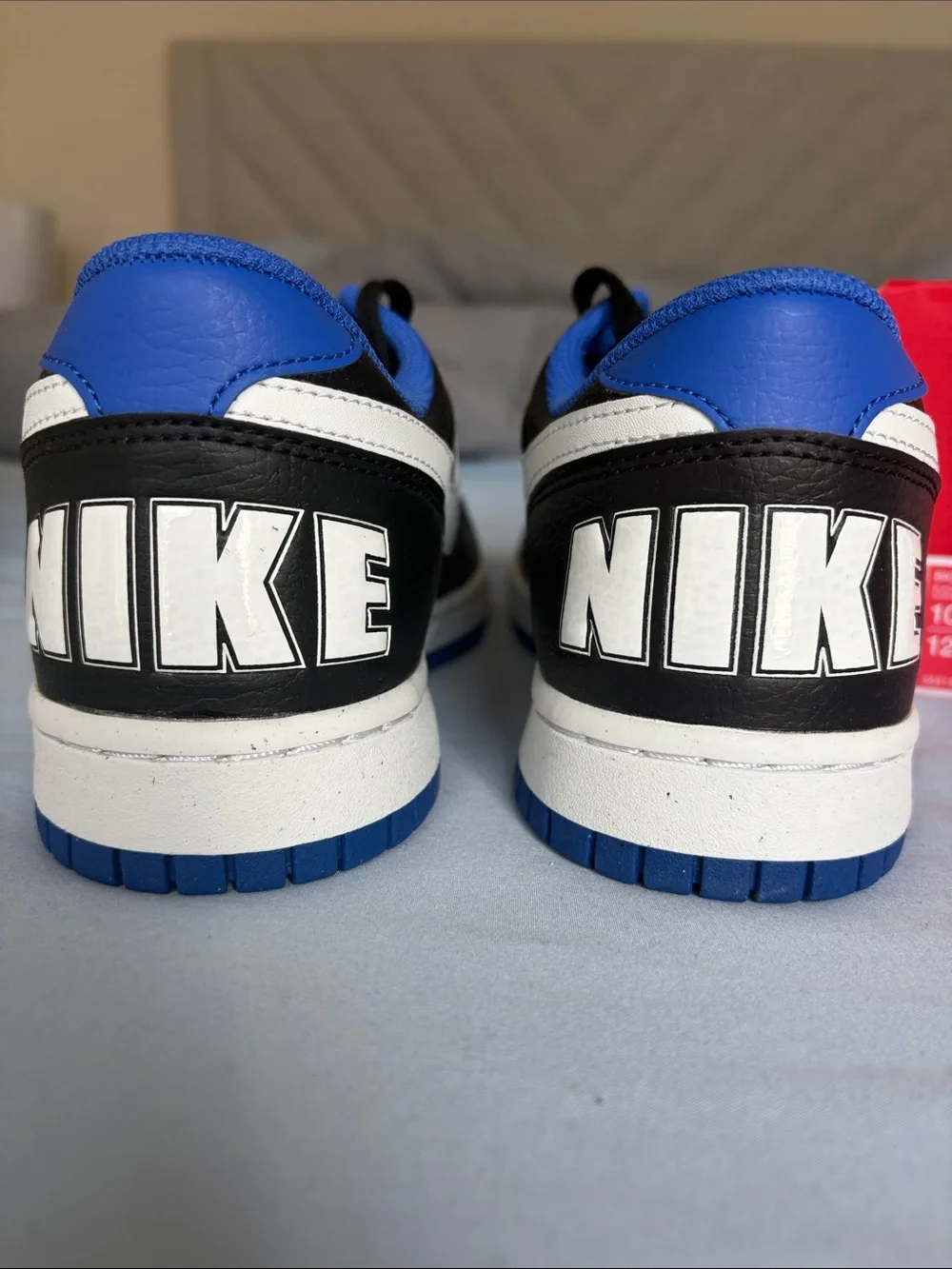 BIG NIKE LOW Men’s 10.5